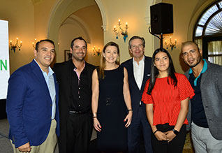 Atletas boricuas buscan donar equipo deportivo a escuelas públicas